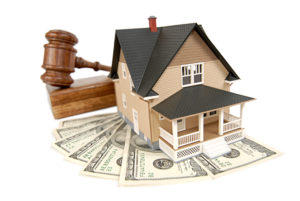 Why You Need a Real Estate Attorney When You Buy or Sell a House